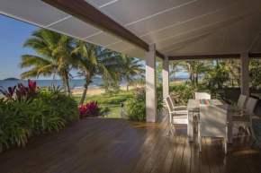 The Artist House - Absolute Beachfront